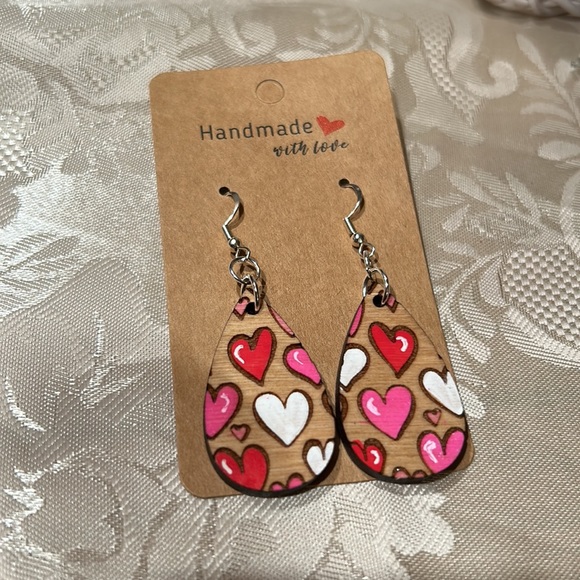 NWT Handmade Wooden Multicolor Hearts Painted Dangle Earrings - Picture 3 of 6